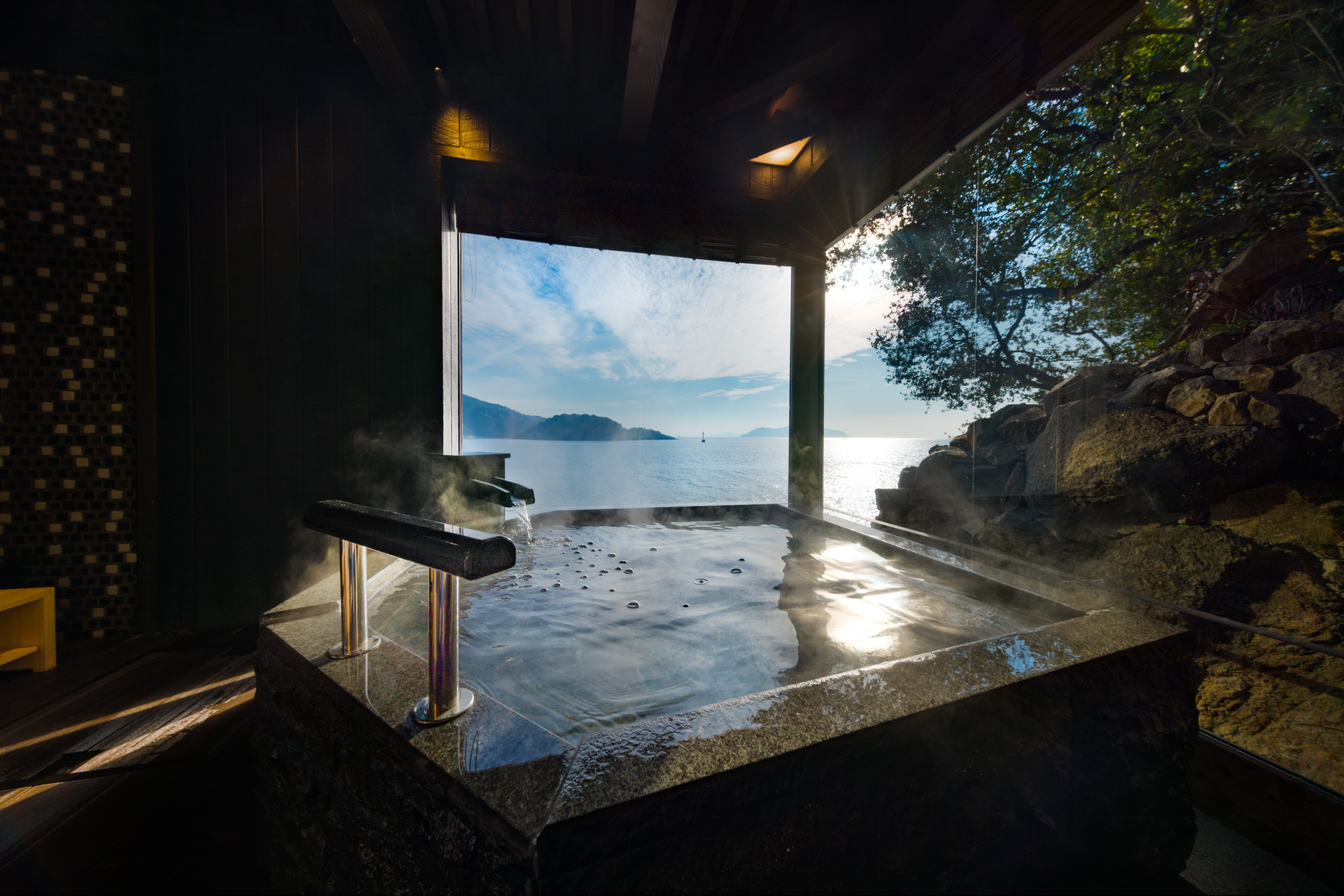 Private Bath in Terrace - 