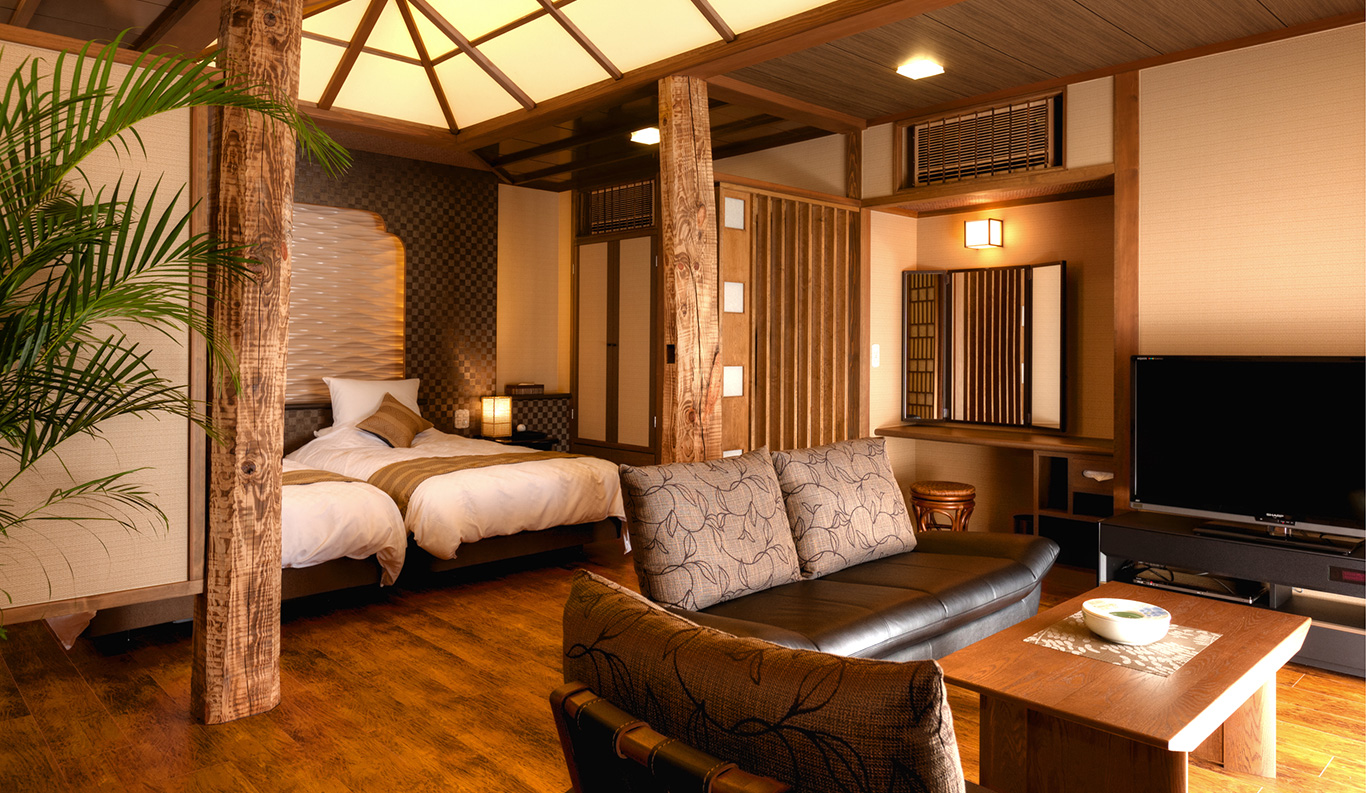 Japanese-Western Style Room with Garden and Open-air Bath Villa Waraku