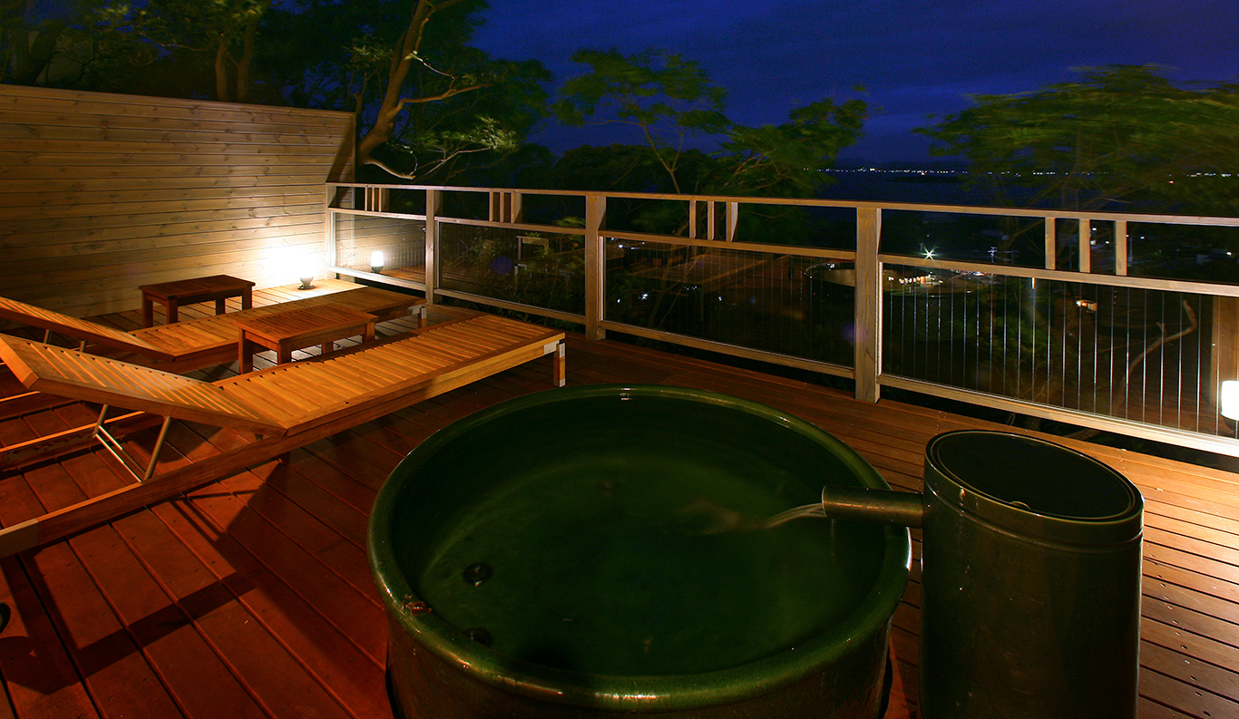 Side Villa (Classic Building)